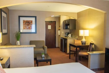 Studio Suite, 1 King Bed, Non Smoking