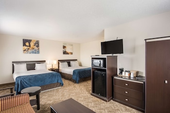 Suite, Multiple Beds, Non Smoking, Refrigerator & Microwave (with Sofabed)