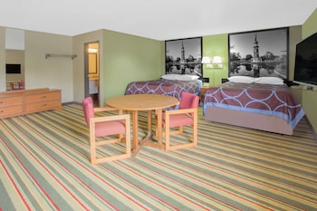 Room, 2 Queen Beds, Non Smoking