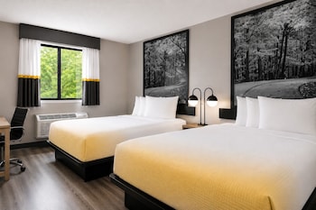 Room, 2 Queen Beds, Non Smoking