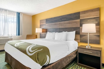1 King Bed, Nonsmoking