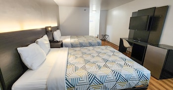 2 Queen Beds | Mobility Accessible Tub, Smk