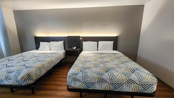 2 Queen Beds | Mobility Accessible Tub, Smk