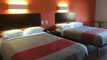 Modern, Standard Room, 2 Queen Beds, Non Smoking