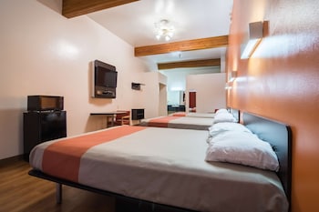 Standard Suite, 1 King Bed, Non Smoking, Refrigerator & Microwave
