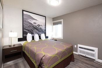 Suite, 1 Bedroom, Non Smoking (1 Queen Bed)