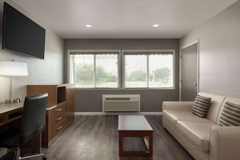 Suite, 2 Bedrooms, Non Smoking (2 Queen)