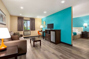 Studio Suite, 1 King Bed, Non Smoking