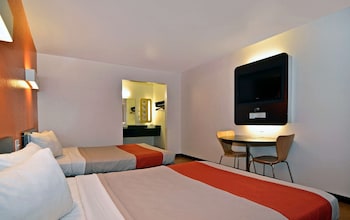 Standard Room, 1 King Bed, Smoking