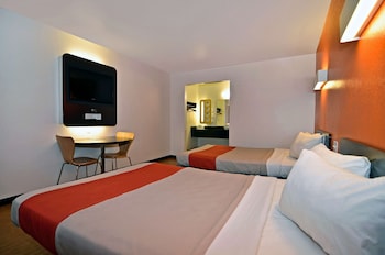 Standard Room, 2 Double Beds, Smoking