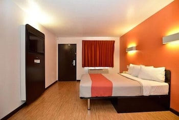 Standard Room, 1 King Bed, Smoking