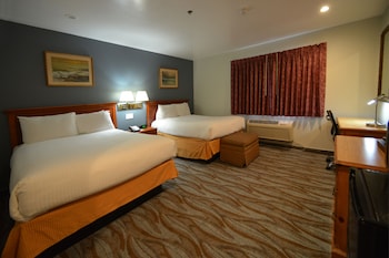 Classic Room, 2 Double Beds, Refrigerator & Microwave