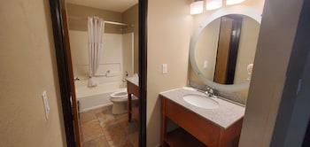 Studio Suite, 1 King Bed, Non Smoking