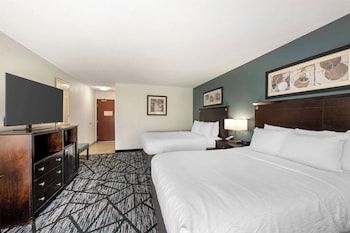 Standard Room, 2 Queen Beds, Non Smoking, Refrigerator & Microwave