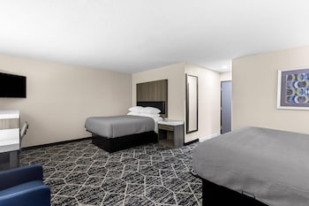 Standard Room, Multiple Beds, Non Smoking