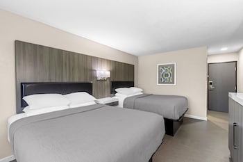 Room, 2 Queen Beds, Non Smoking