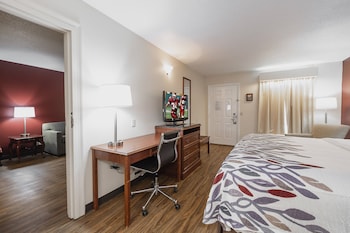 Standard Suite, 1 King Bed, Non Smoking