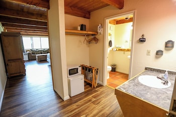 King Room Creekside