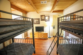 Deluxe Family Suite