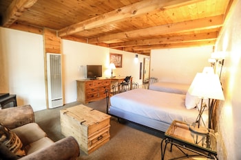 Double Queen Room
