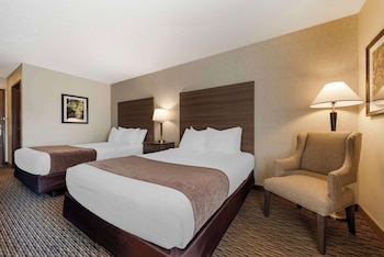 Standard Room, 2 Queen Beds, Non Smoking, Refrigerator & Microwave (Pet Friendly)