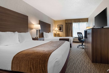 Standard Room, 2 Queen Beds, Non Smoking, Refrigerator & Microwave (Pet Friendly)