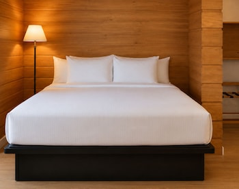 Classic Room, 1 King Bed