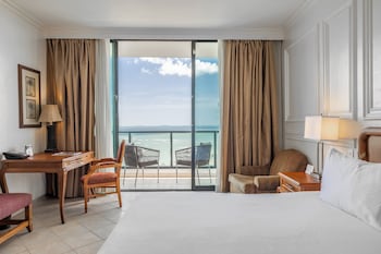 Classic Room, 1 King Bed, Balcony, Ocean View