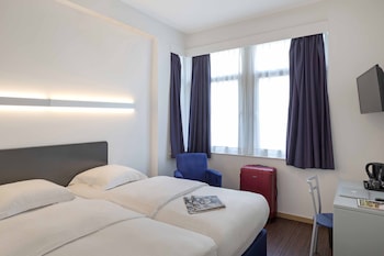 Classic Twin Room
