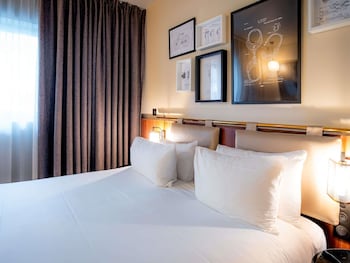 Standard Room, 1 Queen Bed