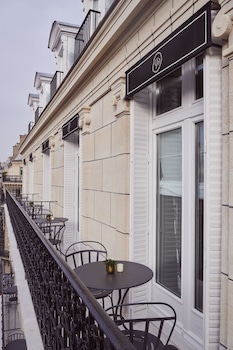 Junior Suite Balcon vue Tour Eiffel