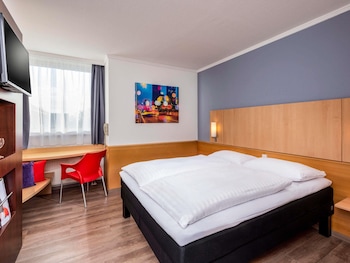 Standard Room, 1 Double Bed