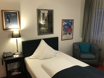 Single Room, City View