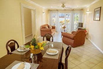 One Bedroom Croton Suite