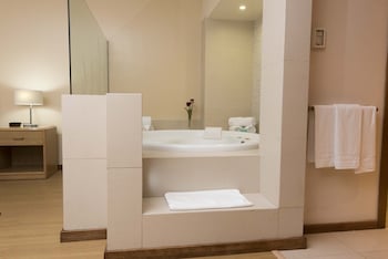 Suite, 1 Bedroom, Jetted Tub