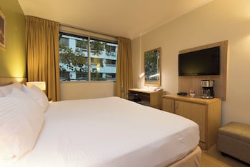 Standard Room, 1 Queen Bed