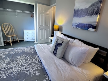Three-Bedroom Apartment 116 - Loft, No air conditioning