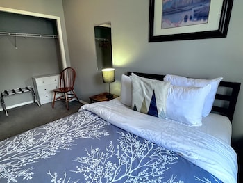 Three-Bedroom Apartment 117 - Loft, No air conditioning