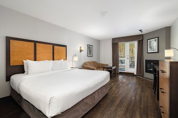 Superior Room, 1 King Bed