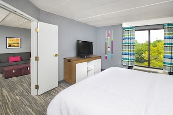 Suite, 1 Bedroom, Kitchen (Roll-in Shower)