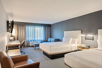 Room, 2 Queen Beds, Balcony