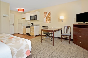 Standard Room, 1 Queen Bed, Non Smoking