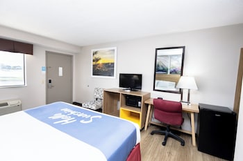 Standard Room, 1 King Bed, Accessible