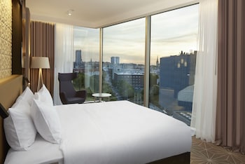 Deluxe Room, 1 King Bed
