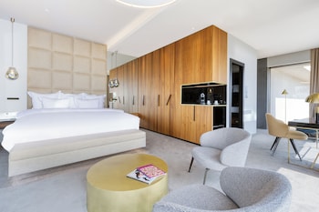 Panoramic Suite