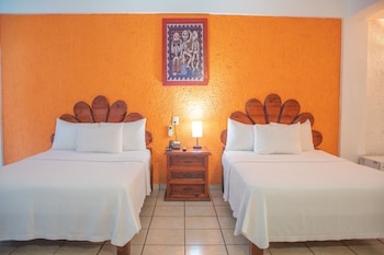 Standard Room (2 Double Beds)