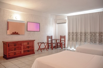 Standard Room (2 Double Beds)