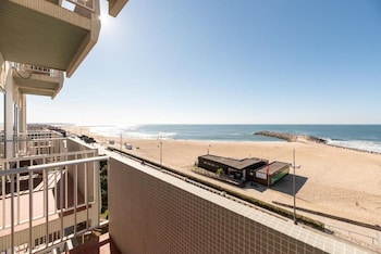 Premium Suite (Frontal Sea View)