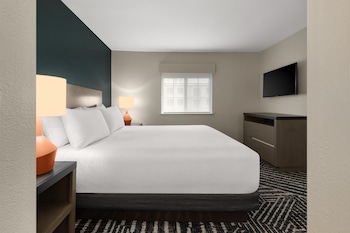 Suite, 1 Bedroom, Accessible Bathtub (1 Queen Bed)