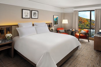 Fairmont Room, Village View, 1 King Bed